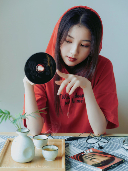 FB体育注册网址-印度尼西亚骑手Nurstdinov Zayan Fatih在“Pink Polo”赛事中未获奖项，但展现出顽强拼搏精神。