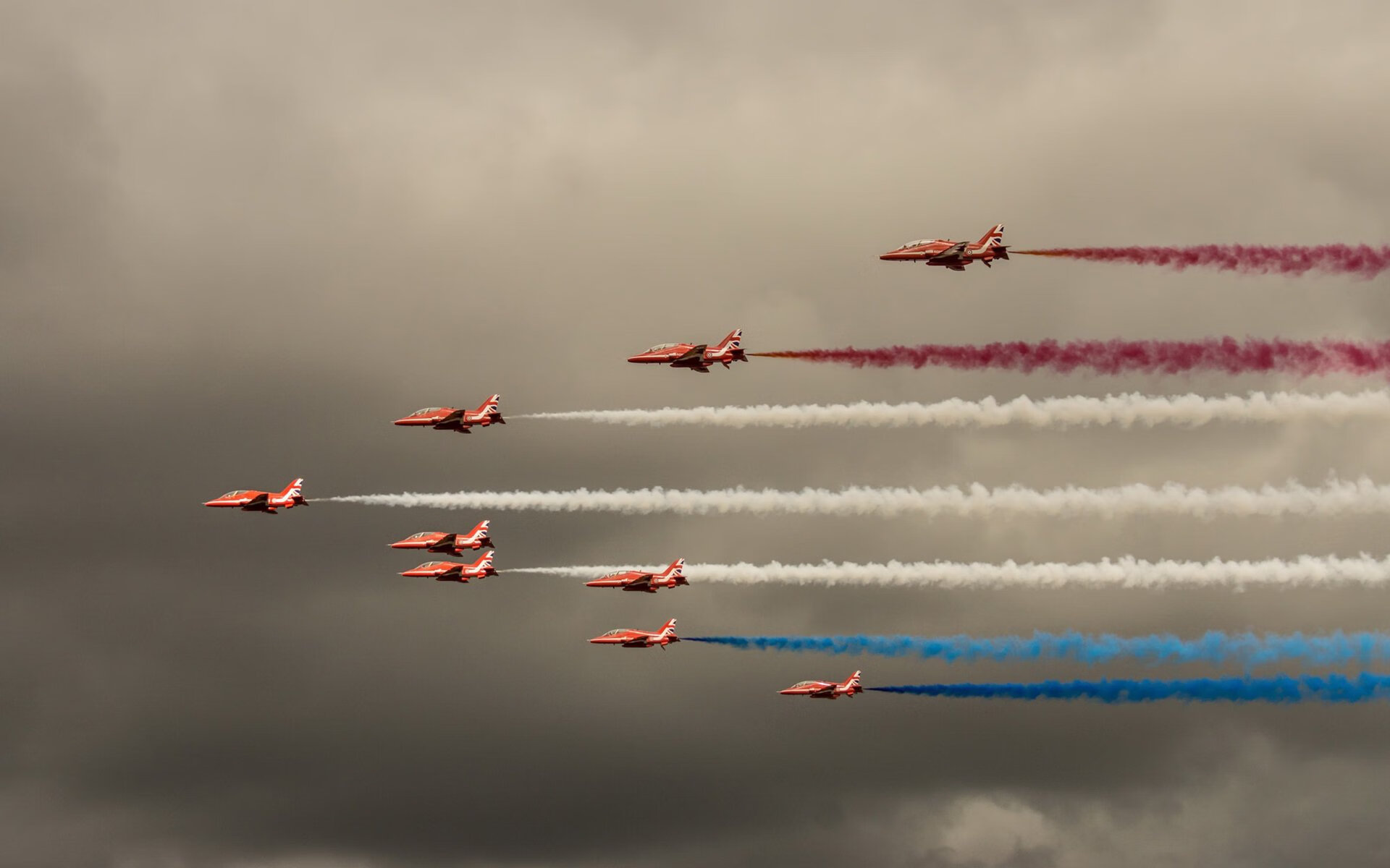 fb体育官网首页-墨西哥骑手卡洛斯·汉克在巴黎奥运会上与“Porthos Maestro WH Z”马匹携手参赛,表现出色。