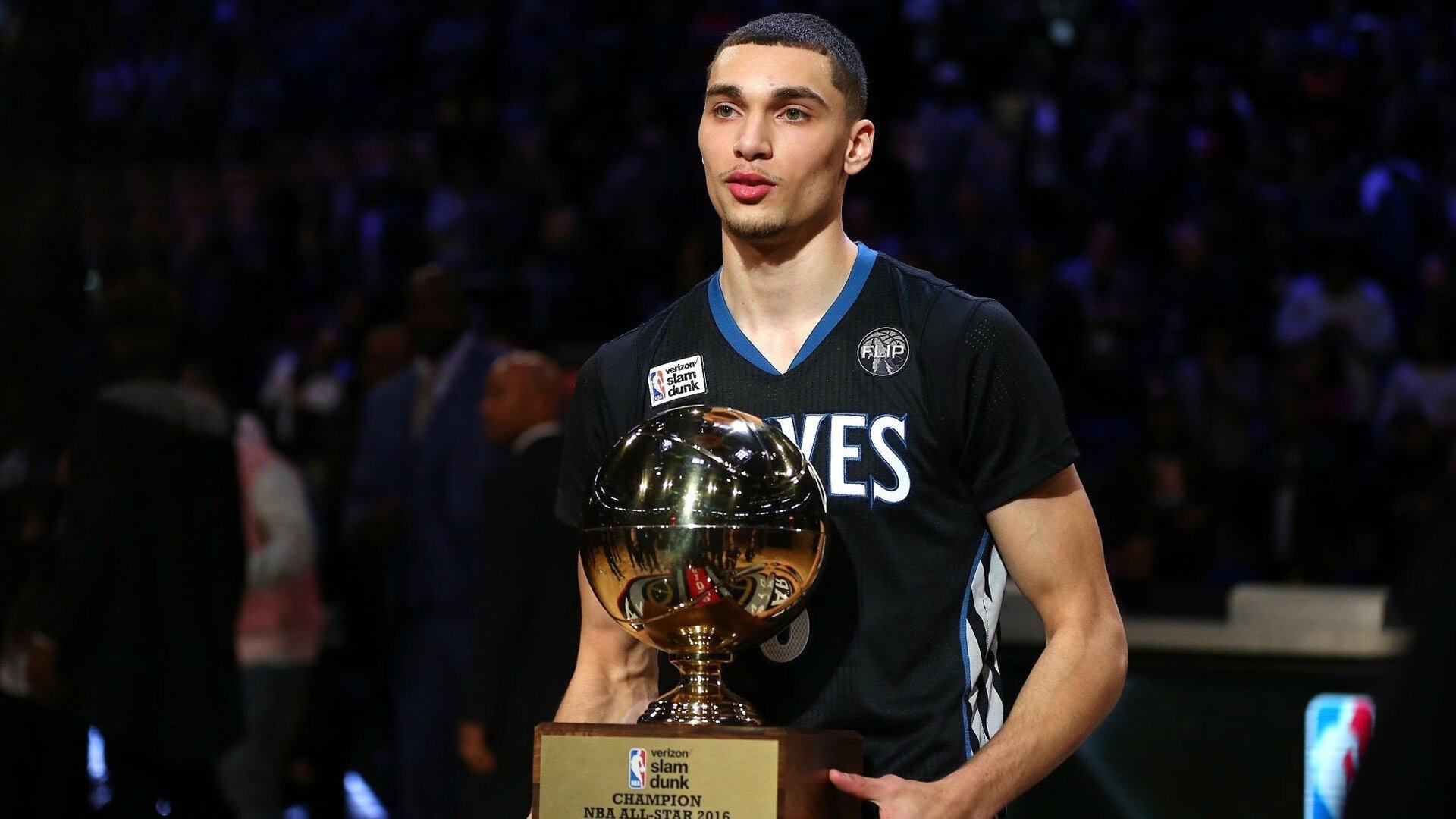 “最震撼封盖：联盟最令人惊叹的封堵瞬间”，lol封尘