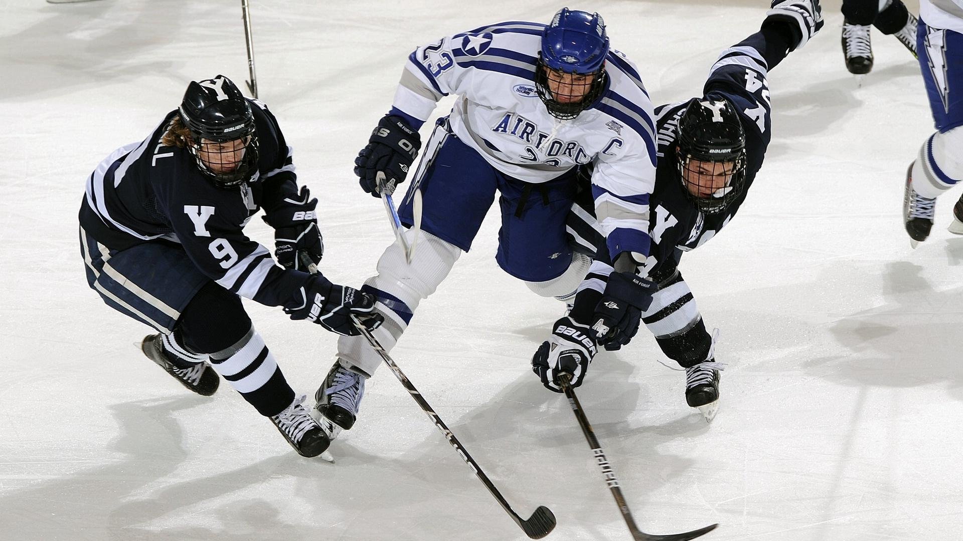 全国范围内推行“足球+健康+素养”的行业创新方法，足球产业化